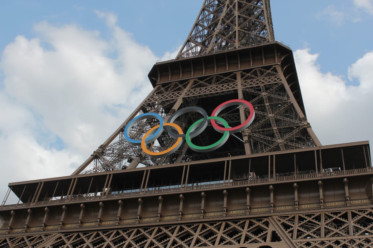 Kiürítették az Eiffel-tornyot és környékét az olimpiai záróünnepség előtt, mert valaki felmászott rá