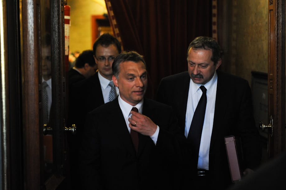 Orbán Viktor benyújtotta a kormányprogramot