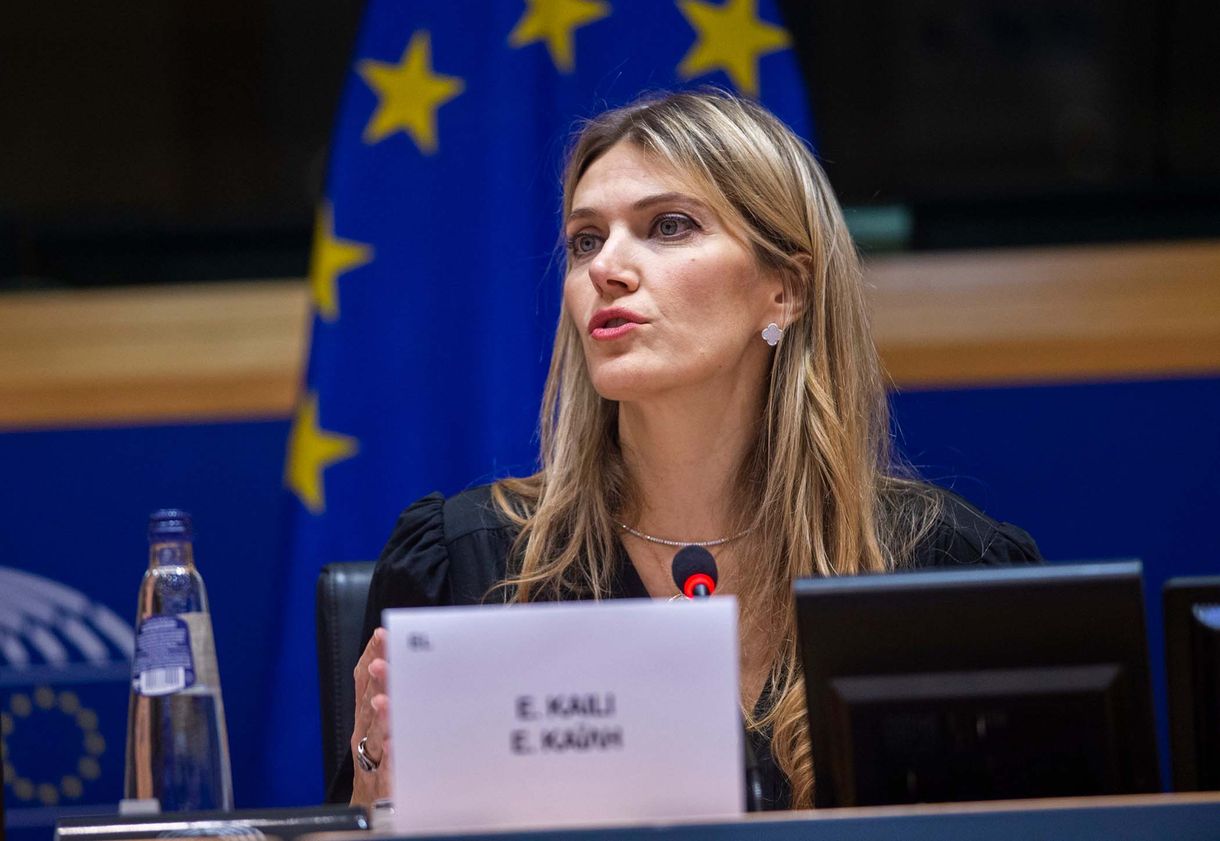 Csalás miatt indult eljárás két EP-képviselővel szemben
