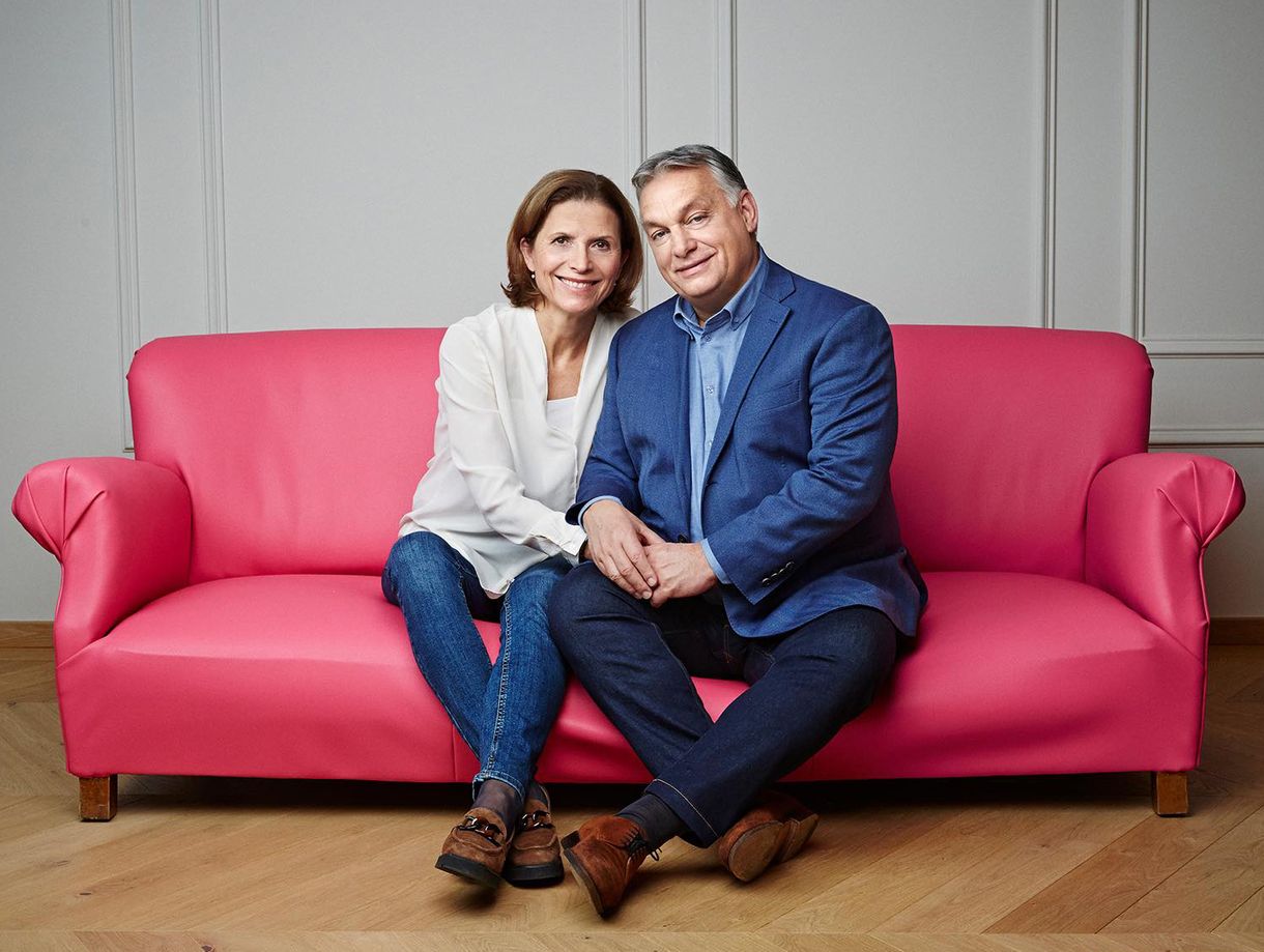 A végén még kiderül, mégsem csak vicc, hogy Lévai Anikó mondja meg, mikor vonuljon vissza Orbán