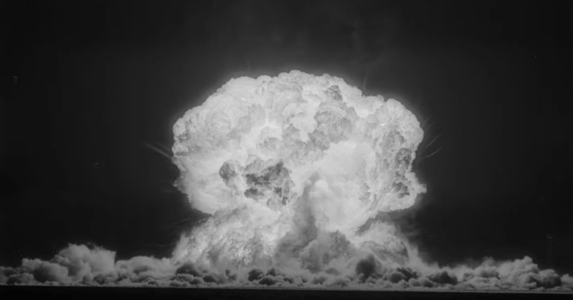 62 sosem látott, titkos videó került fel a YouTube-ra az USA kísérleti atomrobbantásairól