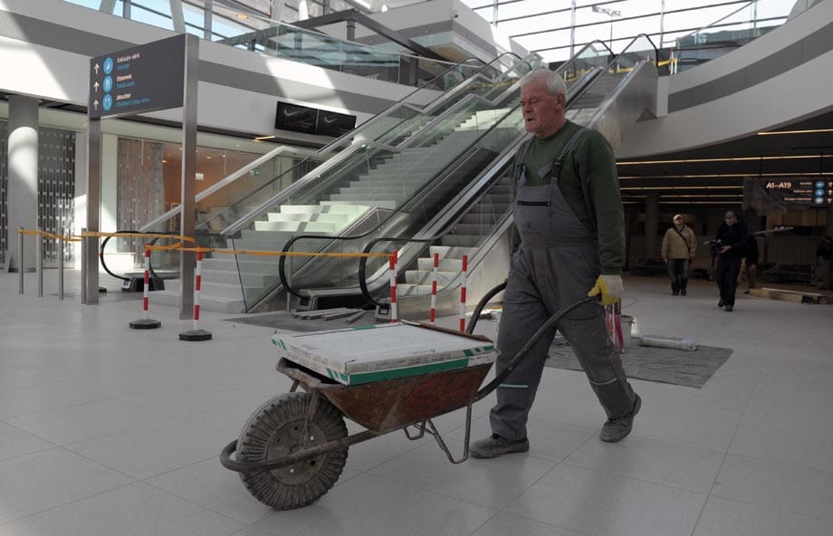 Kína megvetheti a lábát Ferihegyen is