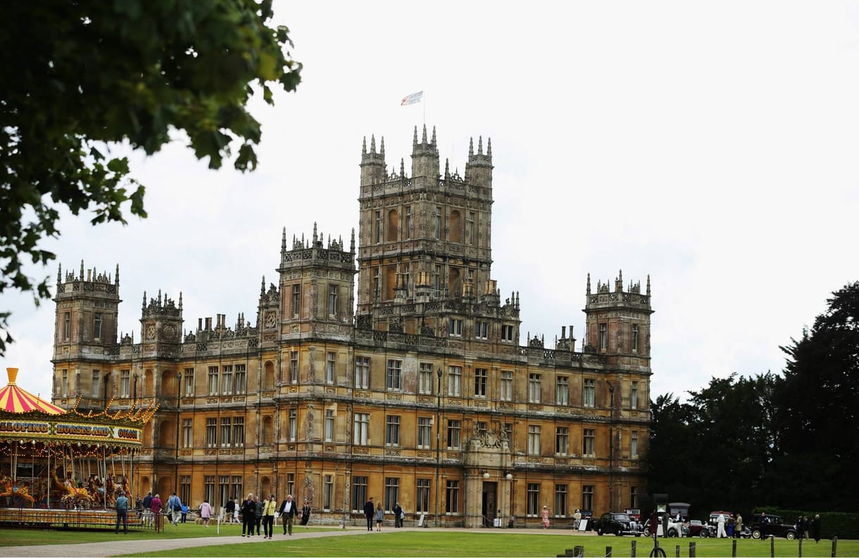 A Downton Abbey mesés kastélyában már karácsony van