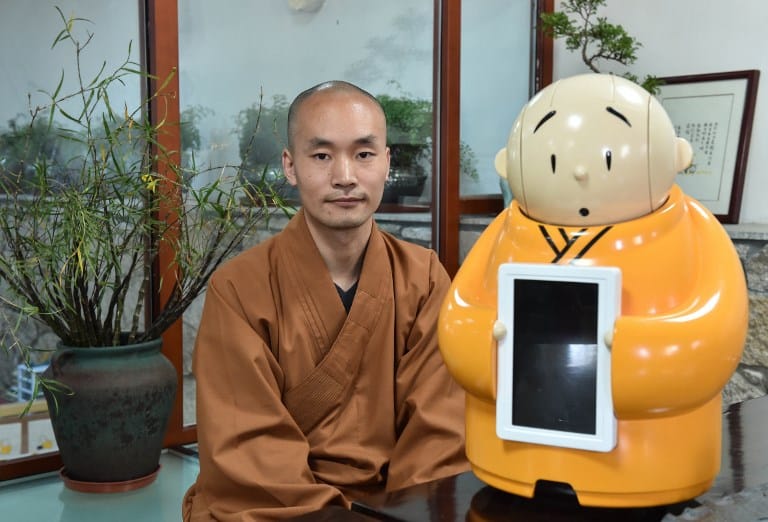 Fejtágításra szorul Kína buddhista robotszerzetese