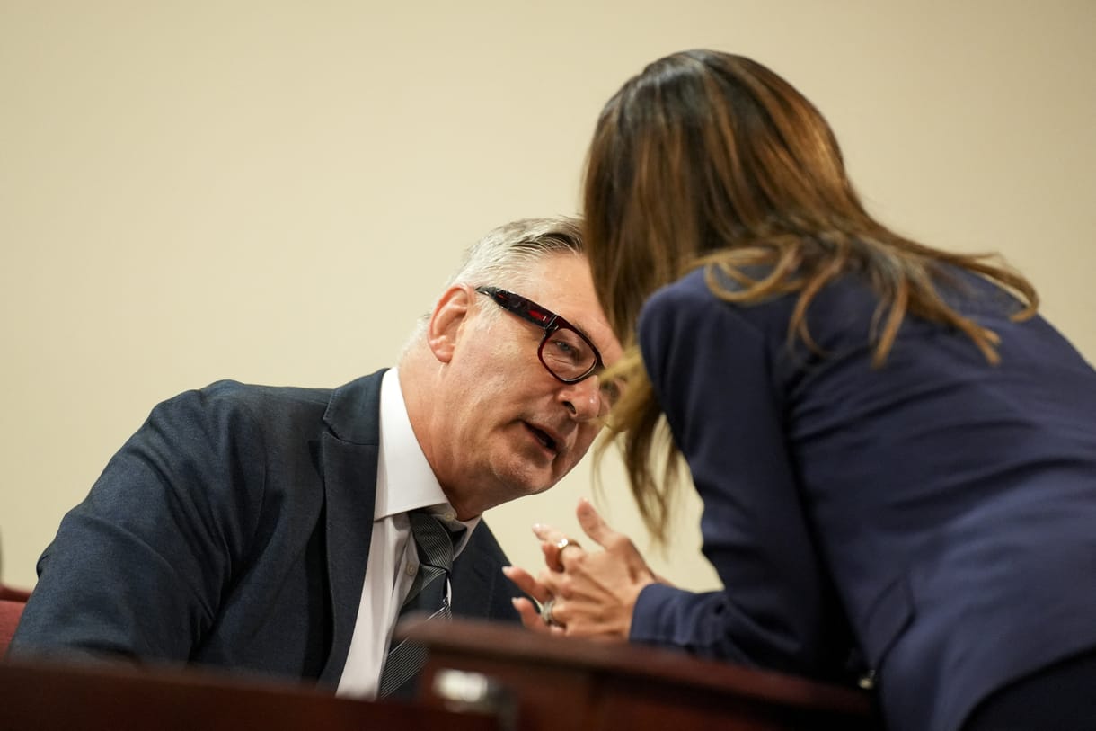 Az ügyészség eltitkolt egy bizonyítékot, így ejtették a vádat Alec Baldwin ellen
