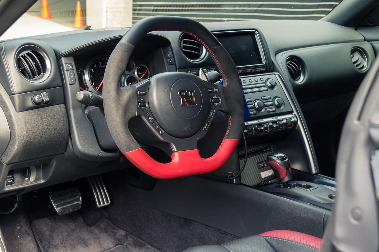 Itt a japán megaüzlet, a Nissan olcsón bevásárol a Mitsubishibe