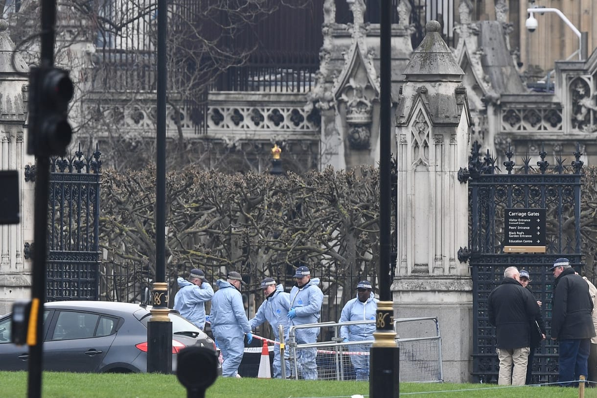 Londoni terror: brit volt az elkövető, az Iszlám Állam vállalta a felelősséget