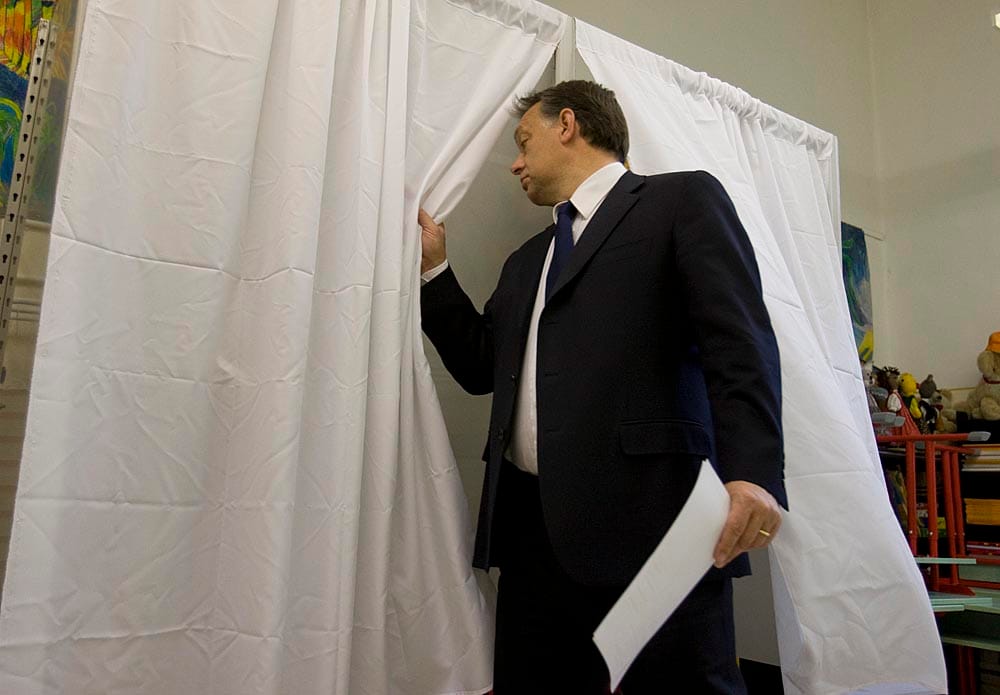 Maga alatt vághatja a fát a Fidesz