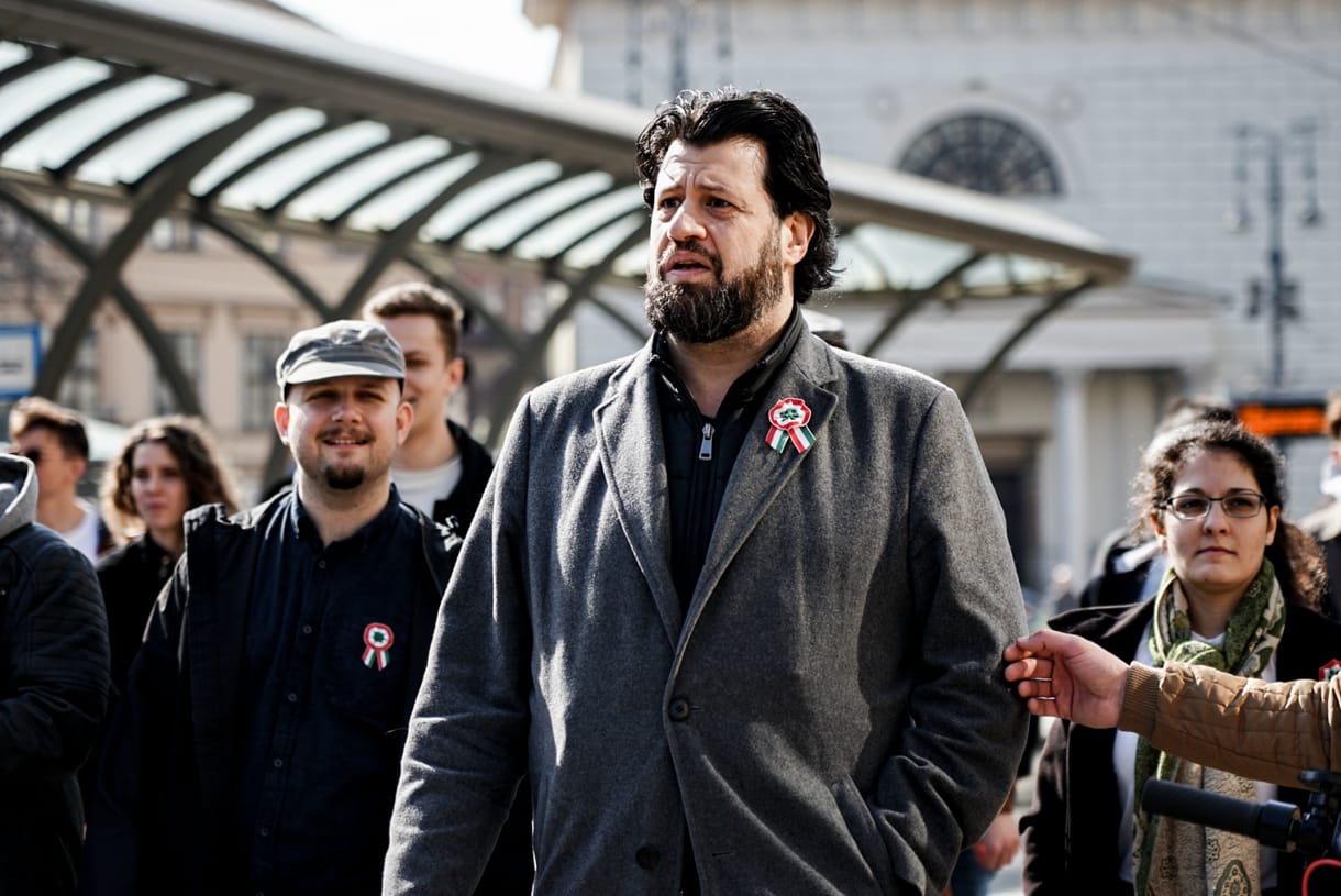 Puzsér: Nem néz ki jól, hogy a fideszes jelölt Vitézy javára lép vissza, aki foltokban valóban narancssárga, de ettől még rá érdemes szavazni