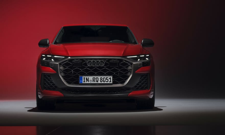 Benzines erőfitogtatás: Magyarországon az Audi valaha készült legerősebb SUV-ja