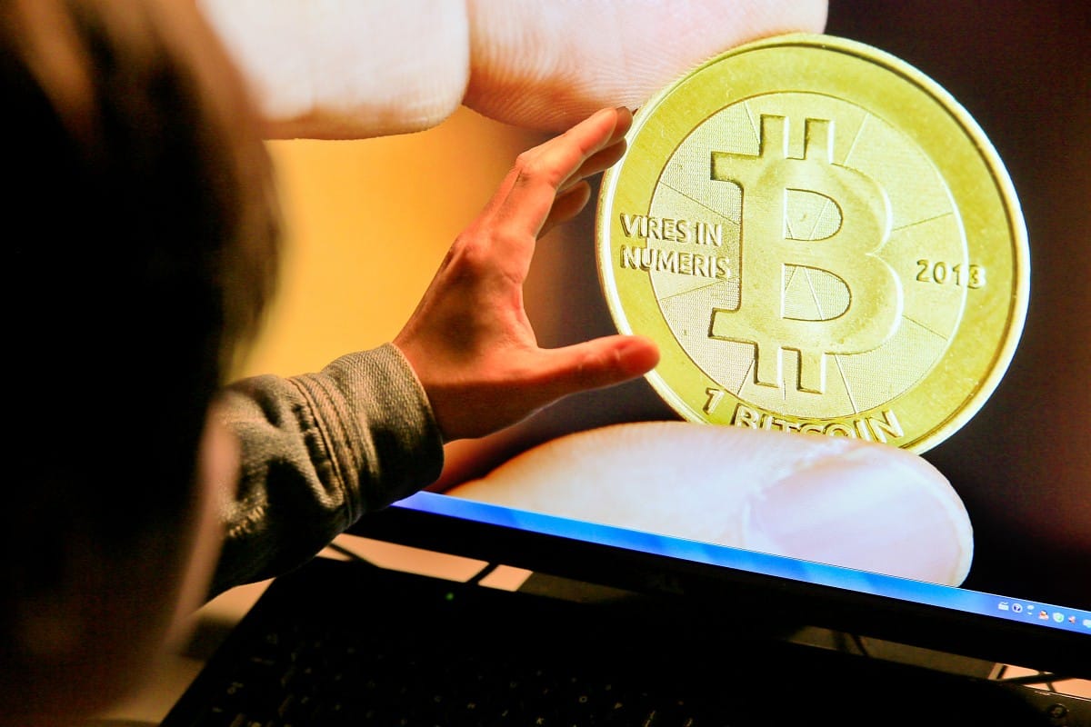 Világcég veszi meg a magyar bitcoin startupot