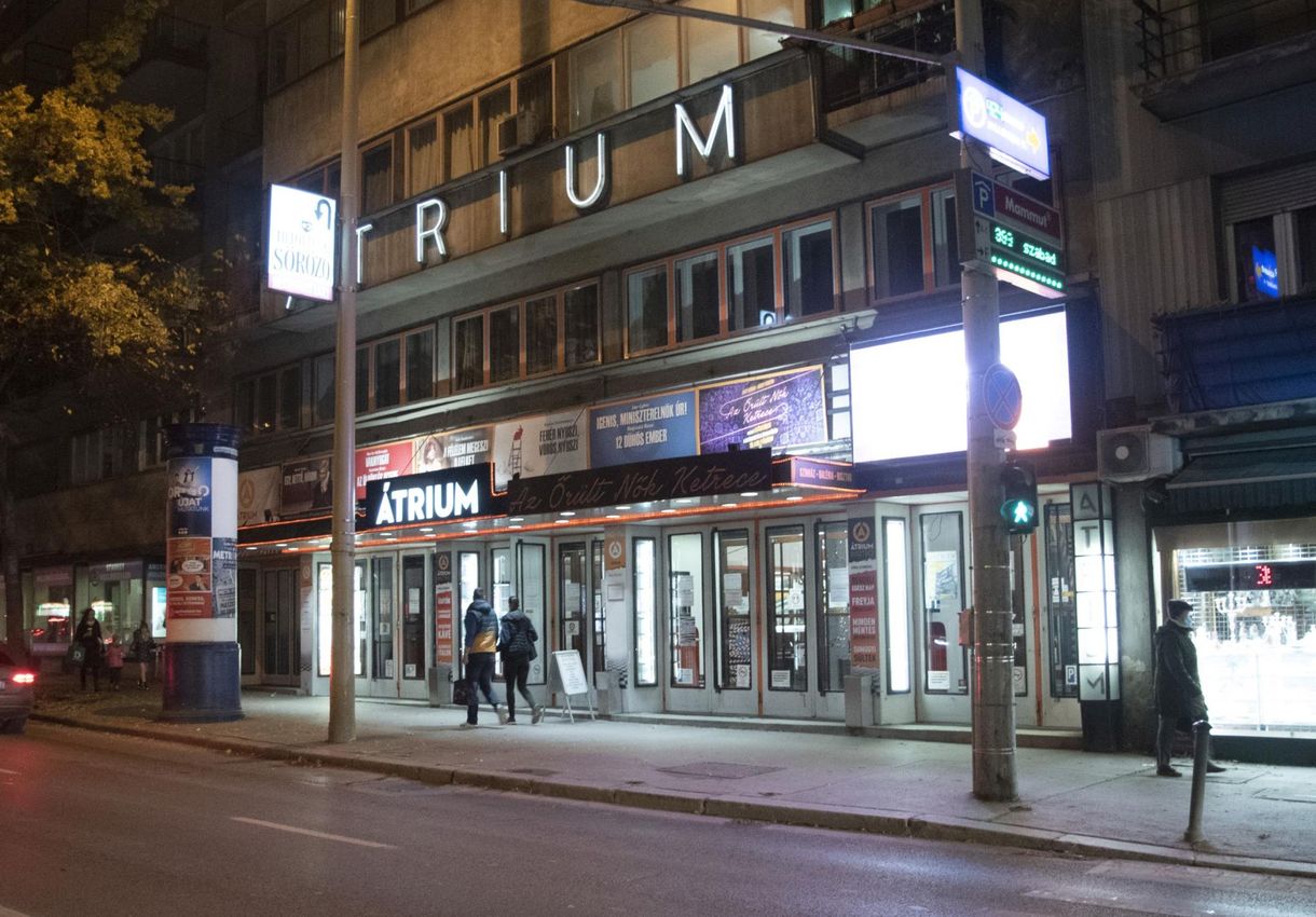 Mentőcsomagot dolgoz ki a főváros az Átrium, a Centrál és Pintér Béláék kisegítésére