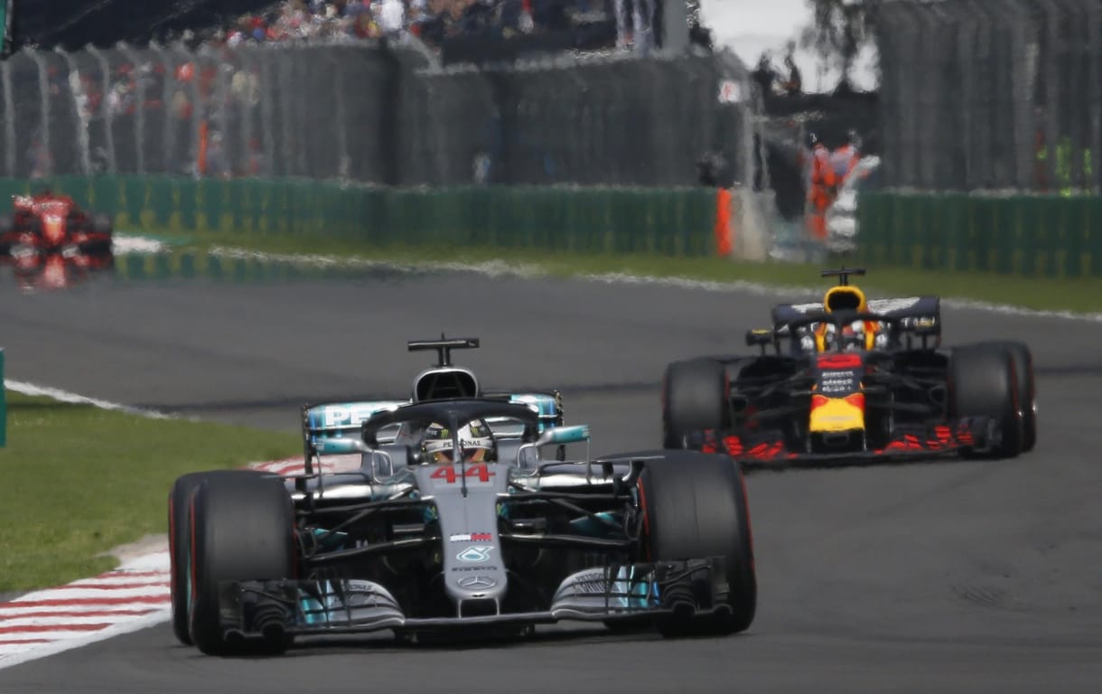 Verstappen nyert, de Hamilton ötödször is világbajnok