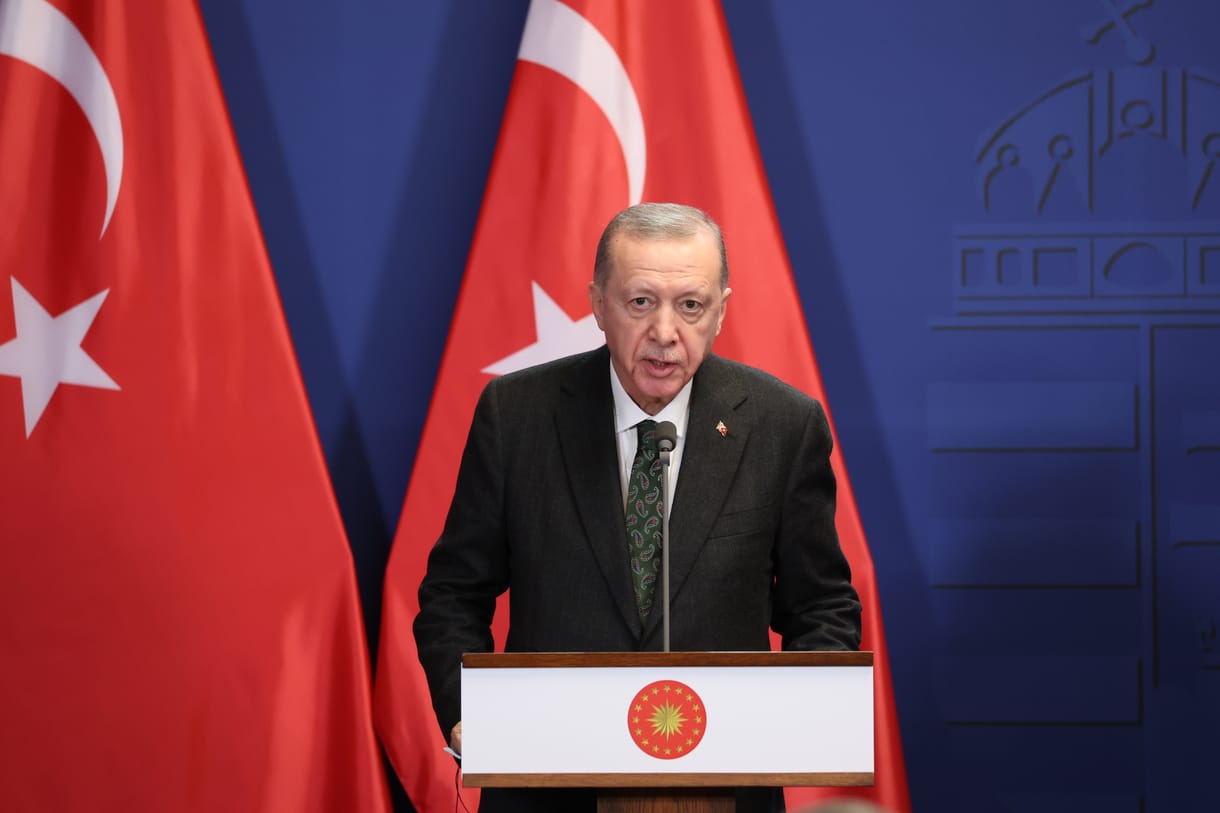 Törökország nem engedi át az Ukrajnának küldött brit aknaszedő hajókat