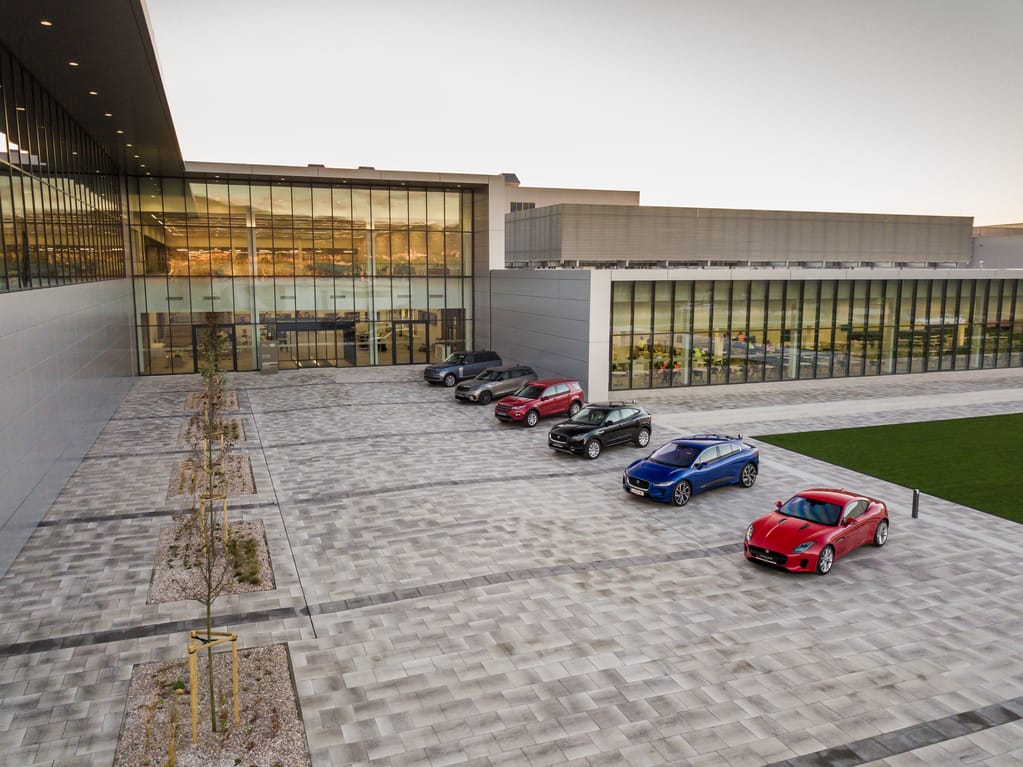 Brexit: Több ezer embert bocsát el a Jaguar Land Rover