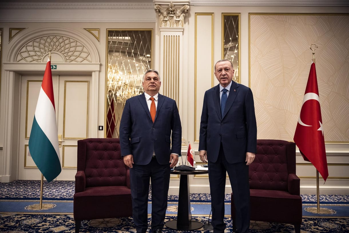 Erdogannal tárgyalt Orbán a NATO-csúcs előtt
