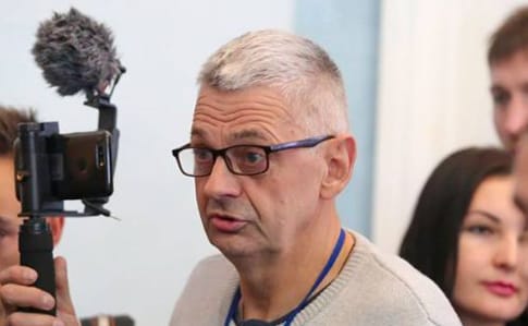 Agyba-főbe vertek egy ukrán újságírót