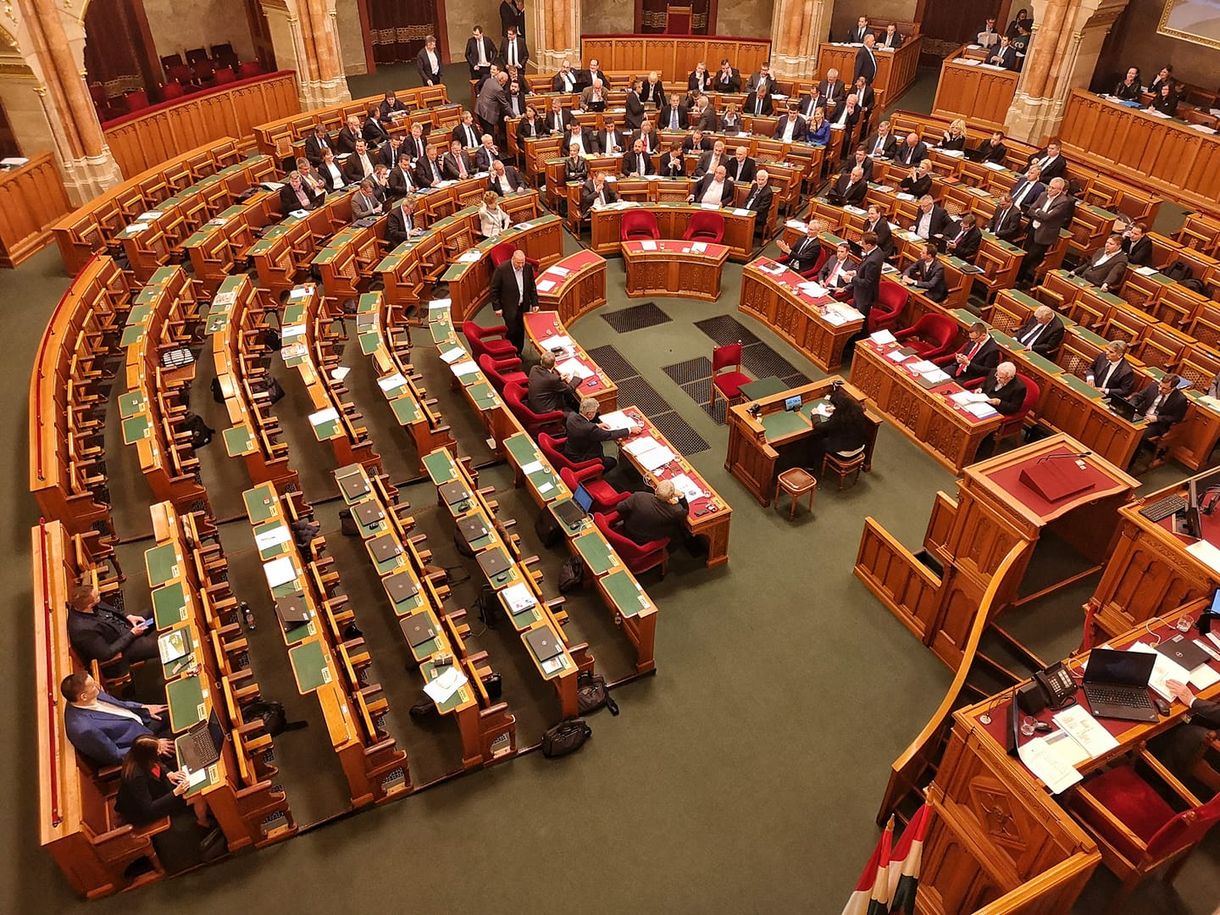 Az ellenzéki pártok közösen követelik az időkorlátot a felhatalmazási törvénybe