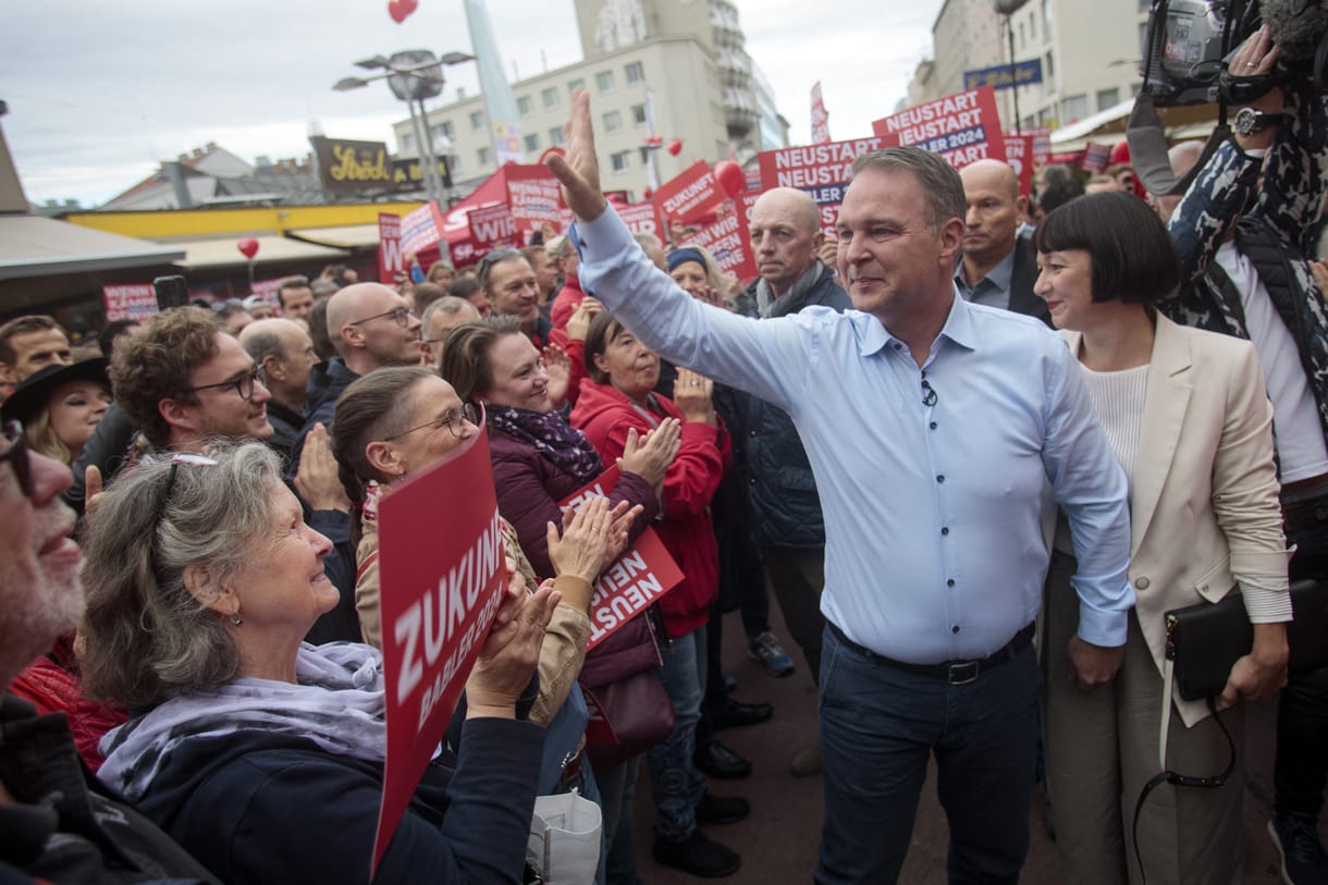 Elvtársak piaca: az osztrák Botka kampányzáróján nagy a lelkesedés, de mit mond majd az eredmény?