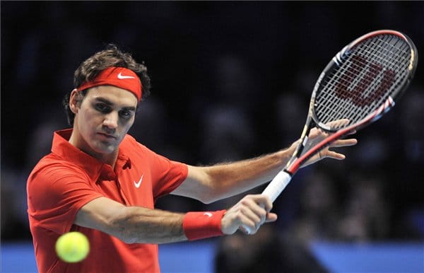 Federer már a négy között Madridban