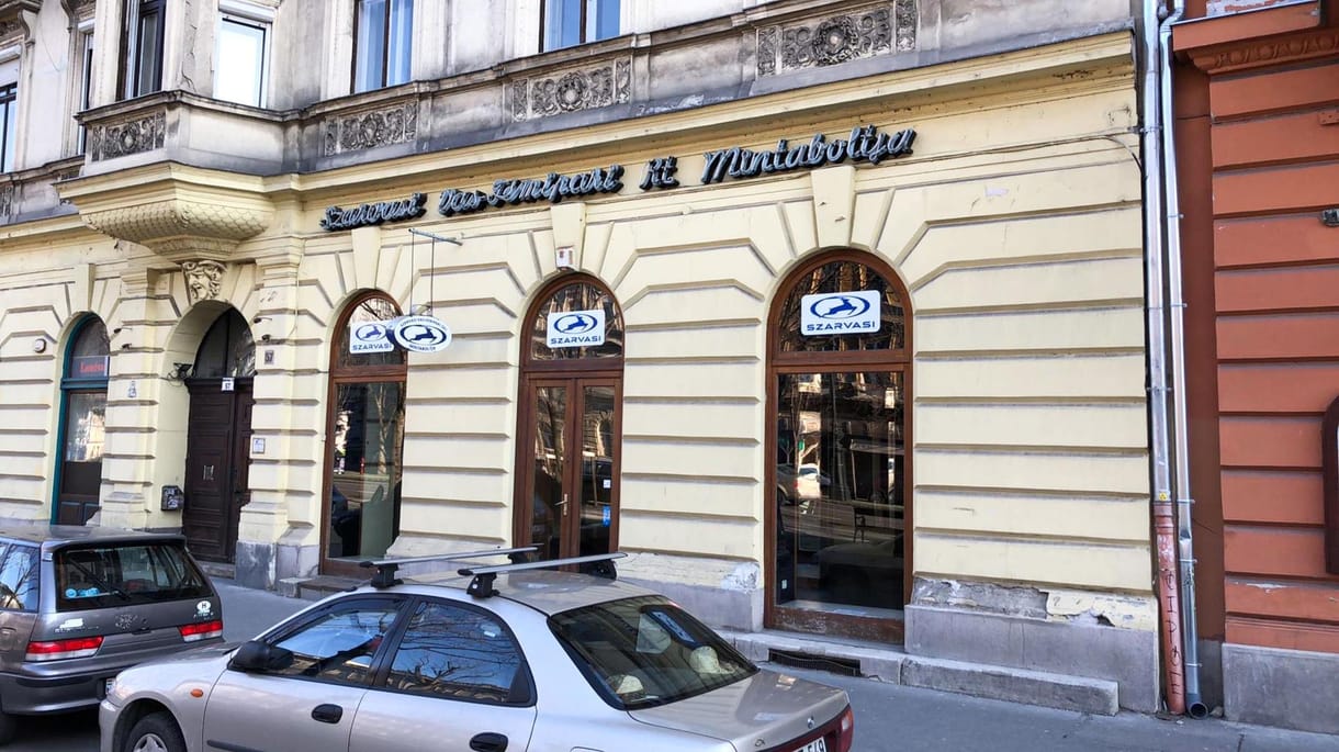 Az Andrássy úti ingatlan nem húzza ki a csávából a bedőlt szarvasi gyárat