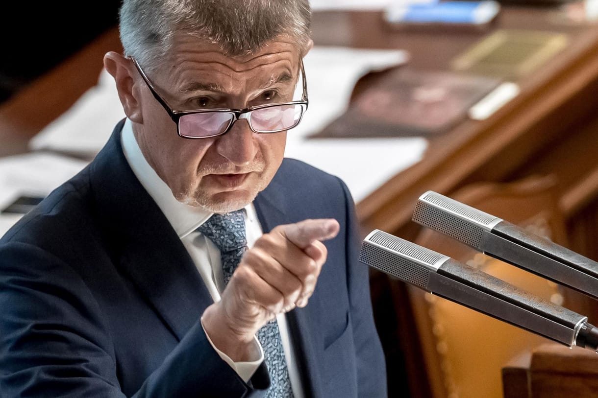 Rendkívüli pénzjutalmat kapnak a cseh mentők és szociális dolgozók