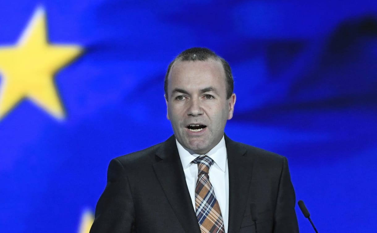 Az Európai Néppárt újabb tagja mondja, nem állnak ki Orbánékért