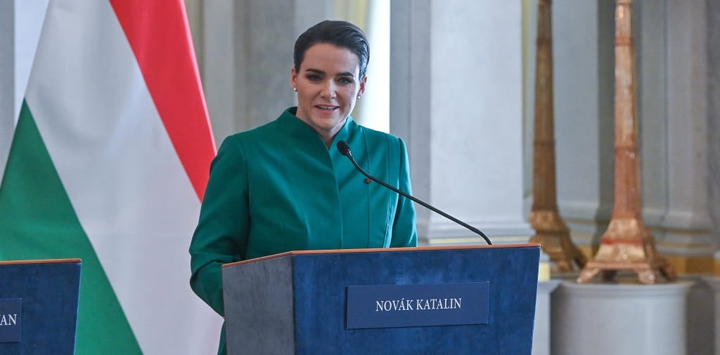 Novák telefonon beszélt a svéd miniszterelnökkel: „Arra bátorítottam, hogy jöjjön el mielőbb Magyarországra”
