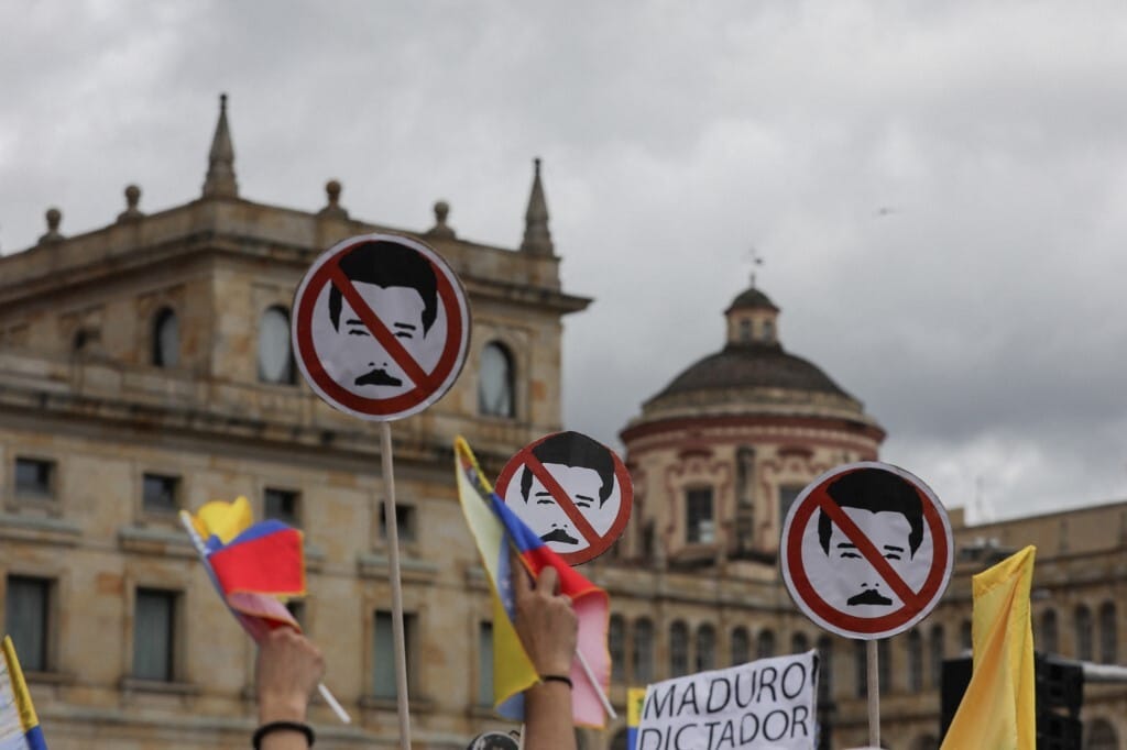 Egyre keményebben lépnek fel Venezuelában a Maduro győzelmét vitatókkal szemben