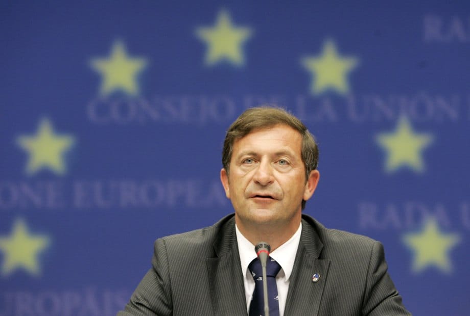 Bankadót vetne ki Szlovénia