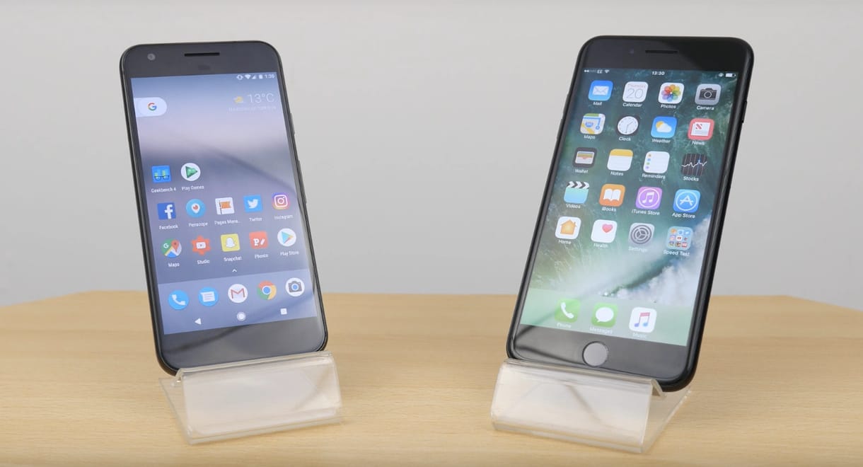 Sebességteszt: egymás ellen küldték a legjobb iPhone-t és a Google új telefonját – videó