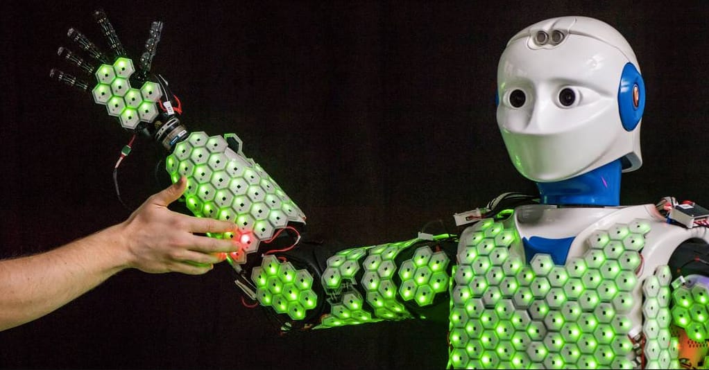 Ez már a jövő: egy robotot majdnem teljesen beborítottak mesterséges bőrrel