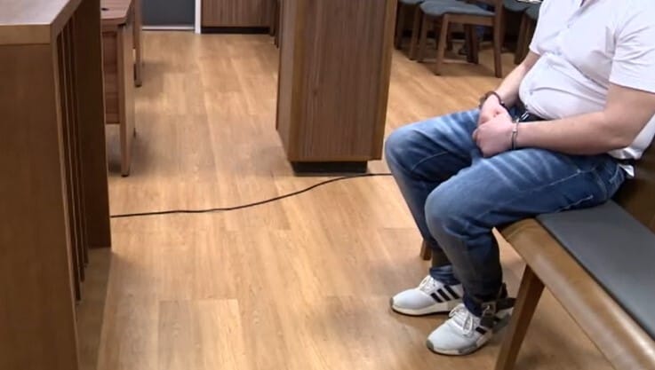 „Nem akartam megölni” – mondta az apa, aki a falba verte ötéves gyermeke fejét, mert megette a kekszét
