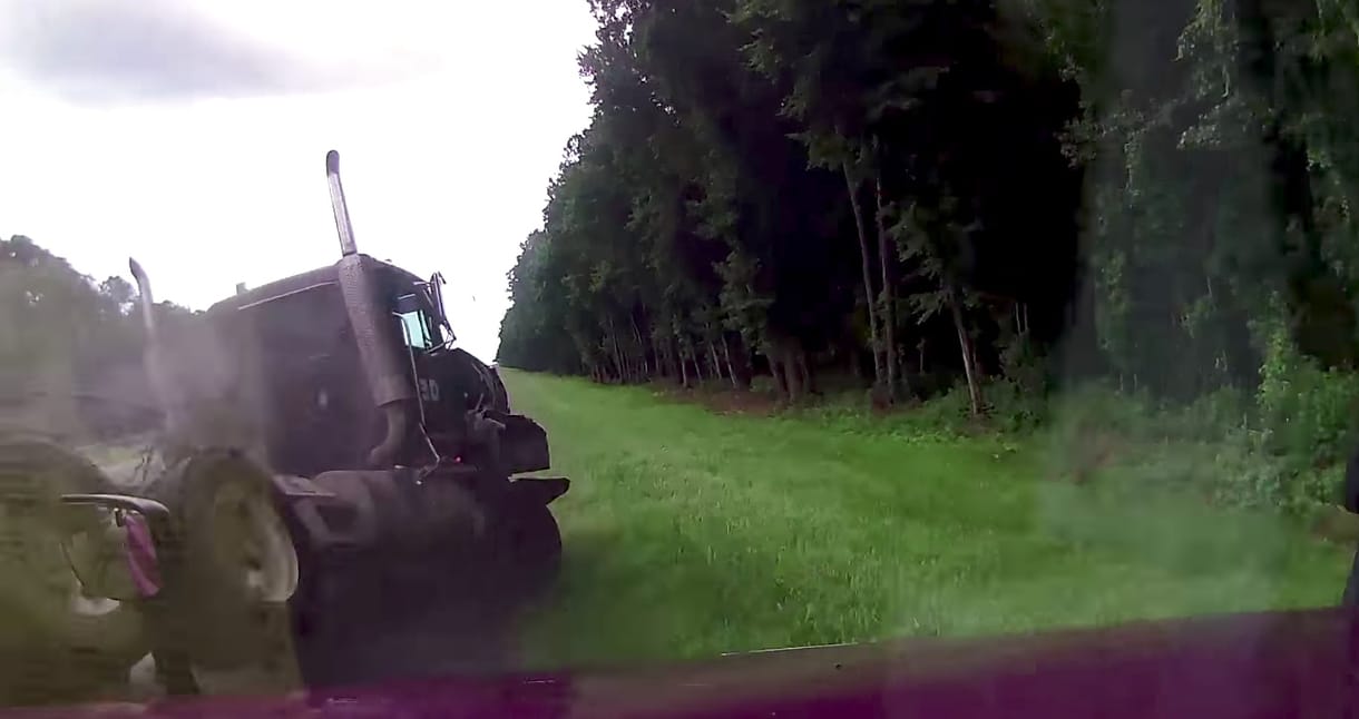 Ezért fontos, hogy a kamionsofőr eleget tudjon pihenni – videó