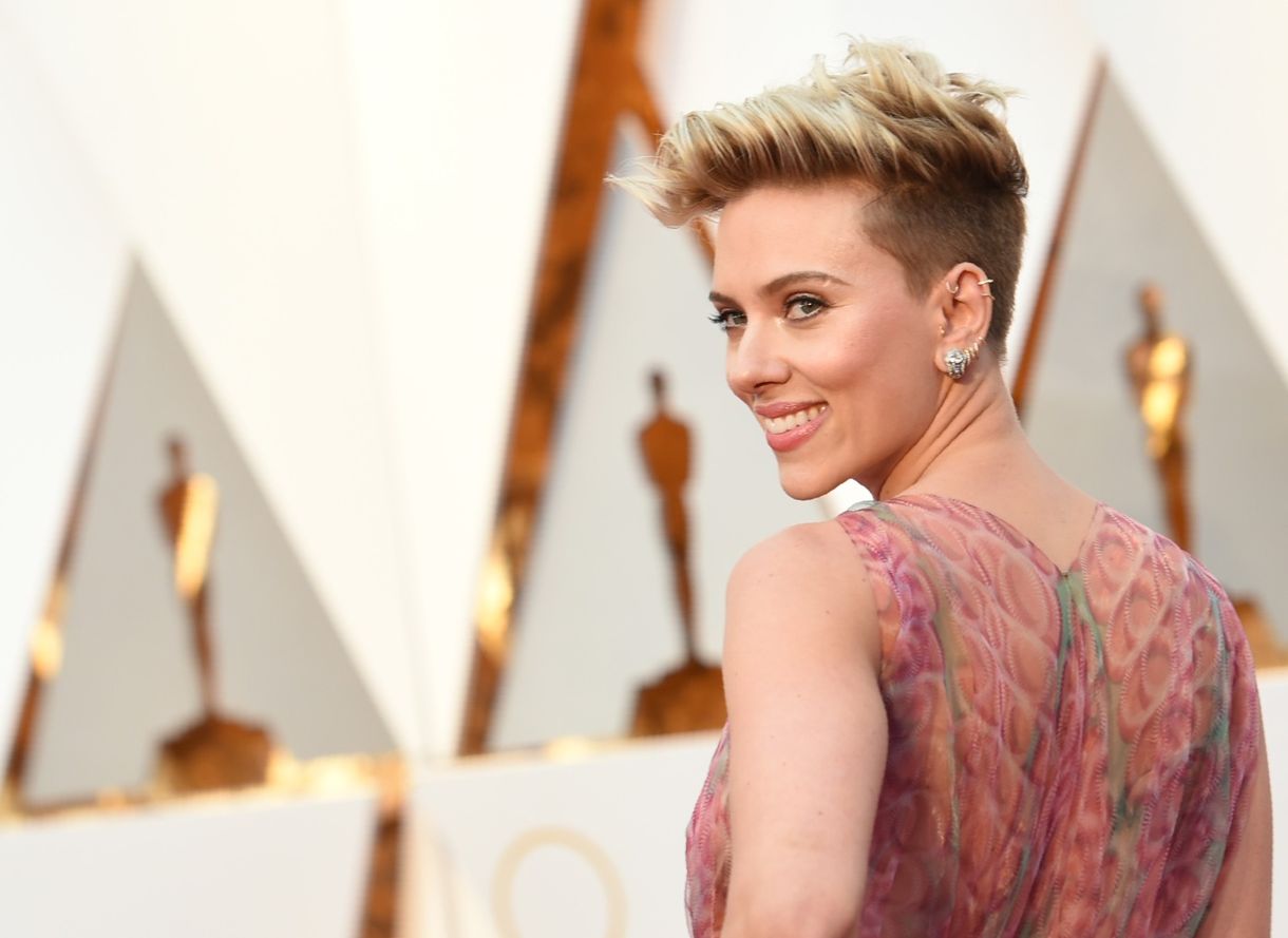 Scarlett Johansson megtanítja az amerikaiaknak, hogy kell kiejteni, hogy Budapest