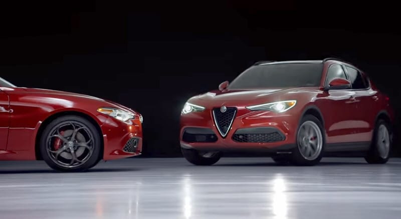 Videó: 10/10-es, ahogy ez a két Alfa Romeo jégtáncol