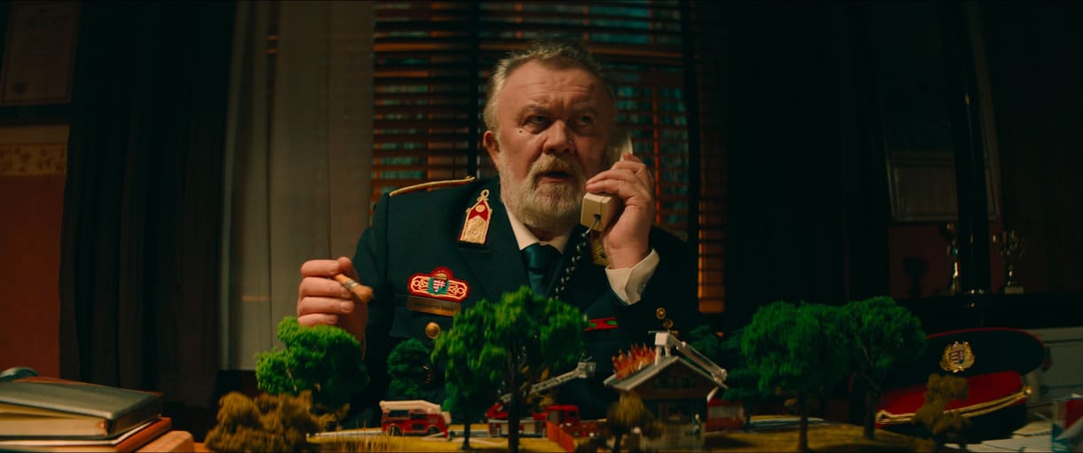 Csuja Imrével, Pokorny Liával és Scherer Péterrel jön a magyar karácsonyi film