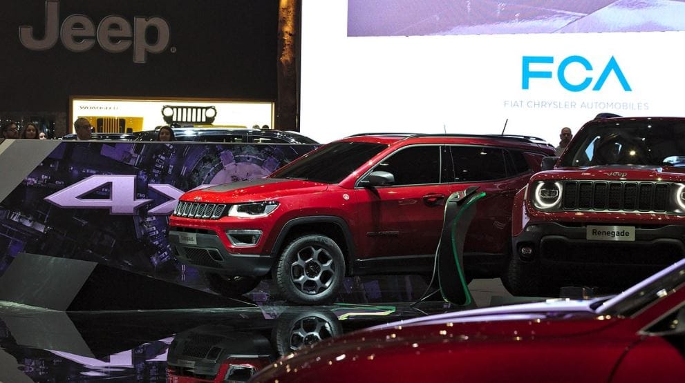 2,6 milliárd forintnyi összegben osztogatott családi kedvezményeket egy Fiat-Chrysler kereskedés értékesítője 