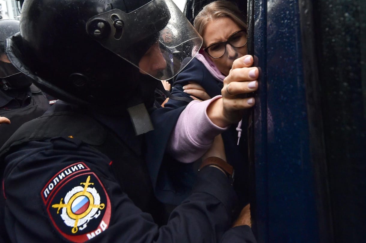 Az orosz média szerint Navalnij ügyvédje elhagyta Oroszországot