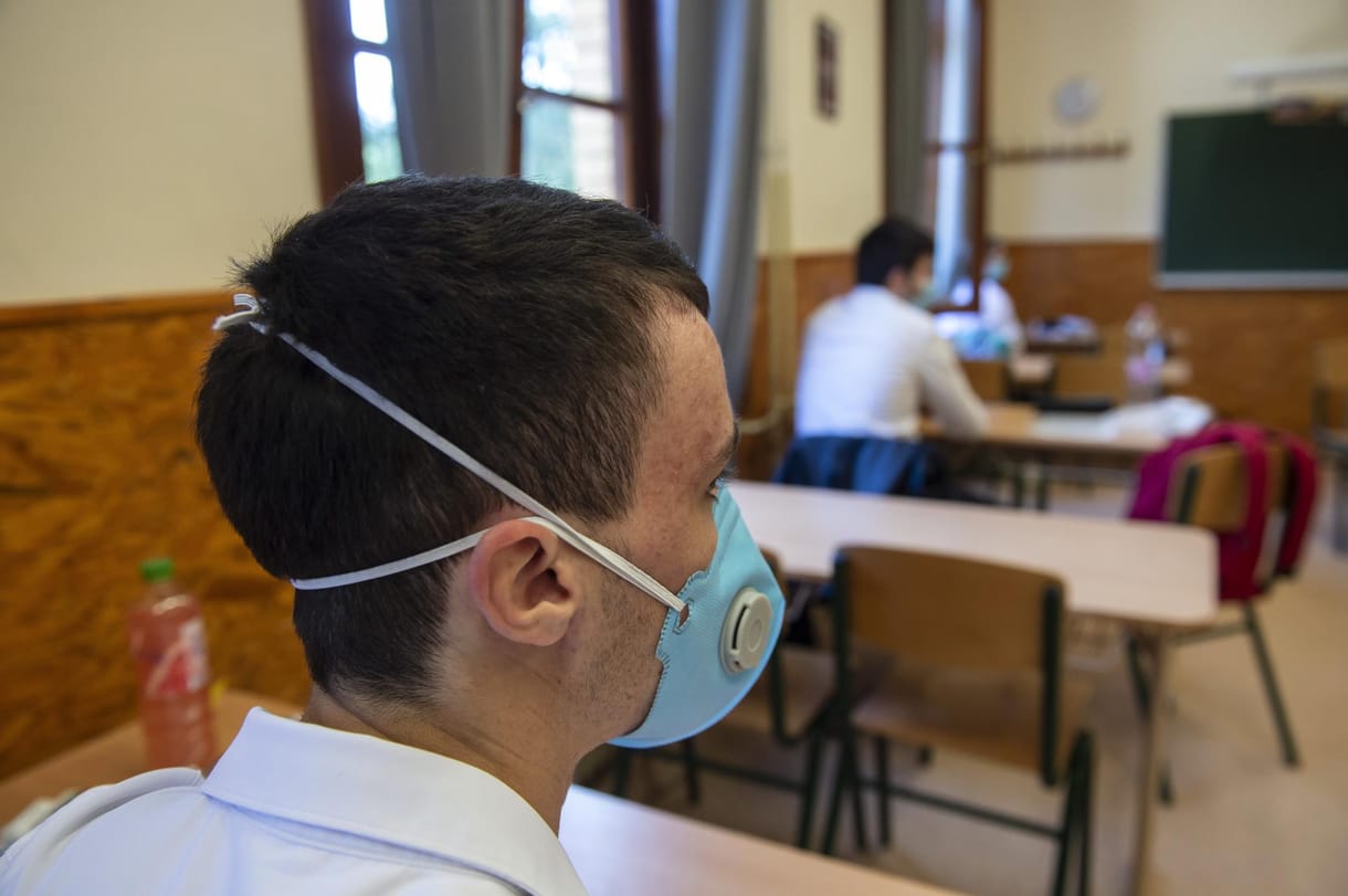 Matematikából érettségiznek a középiskolások