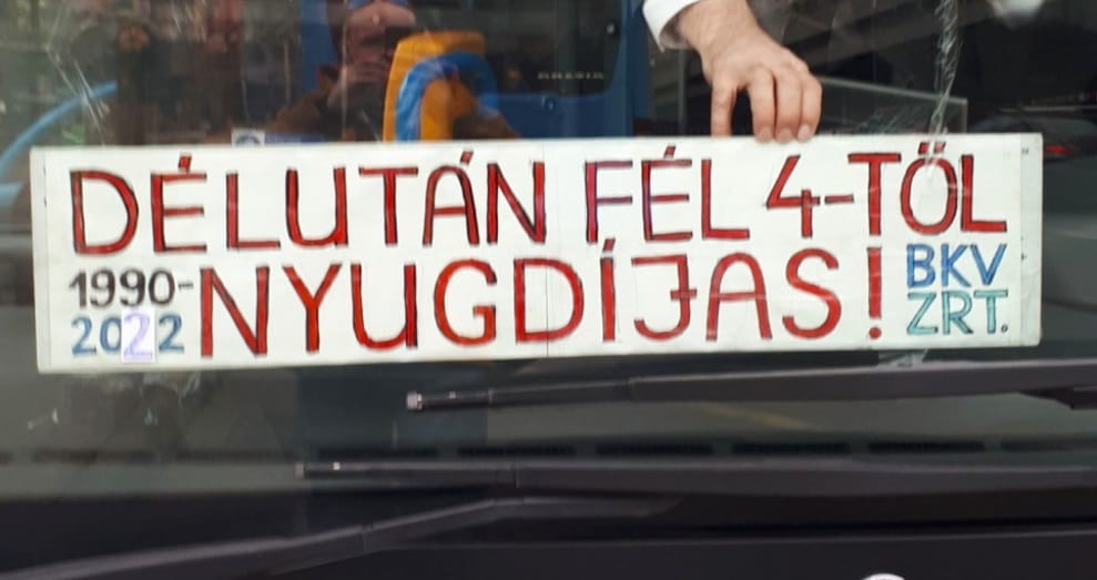 Karácsony Gergely is elbúcsúztatta a 32-es busz nem mindennapi buszsofőrét