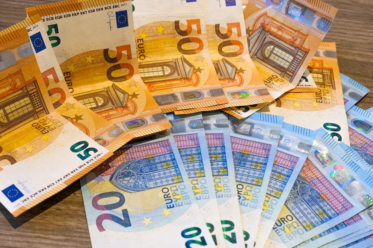 Nagyon erős az euró támogatottsága az Európai Unióban, de Magyarországon még céldátum sincs a bevezetésére
