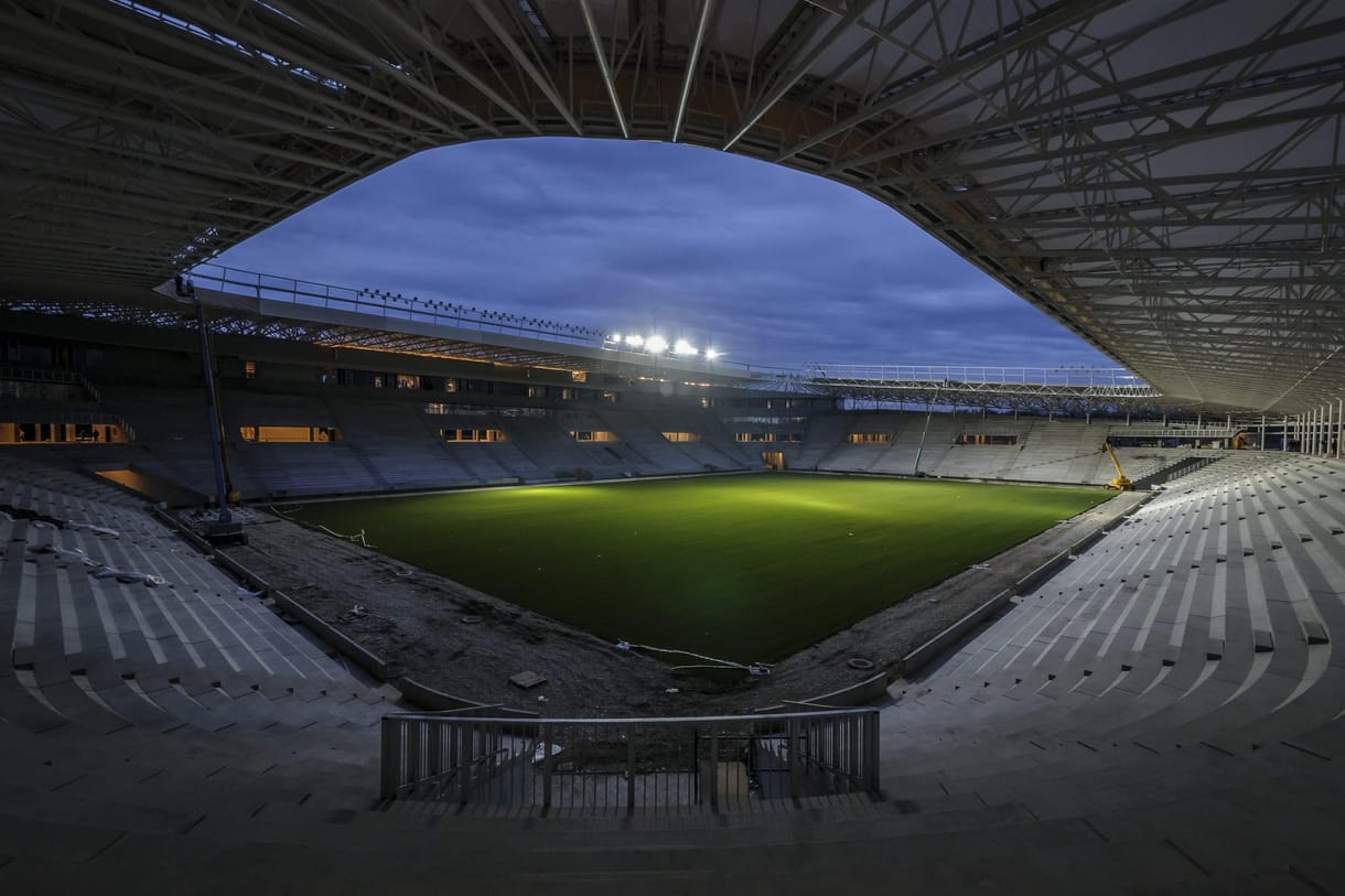 Újra megpróbálják rásózni valakire Kósa stadionjának üzemeltetését
