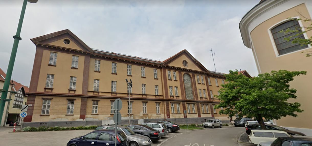 Kigyulladt a szekszárdi börtön