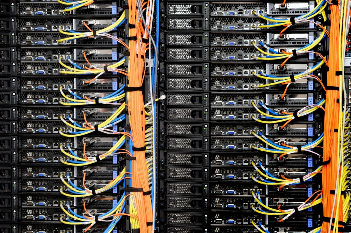 2,5 milliárd eurót adna az EU arra, hogy mi is mesterségesen intelligensek legyünk