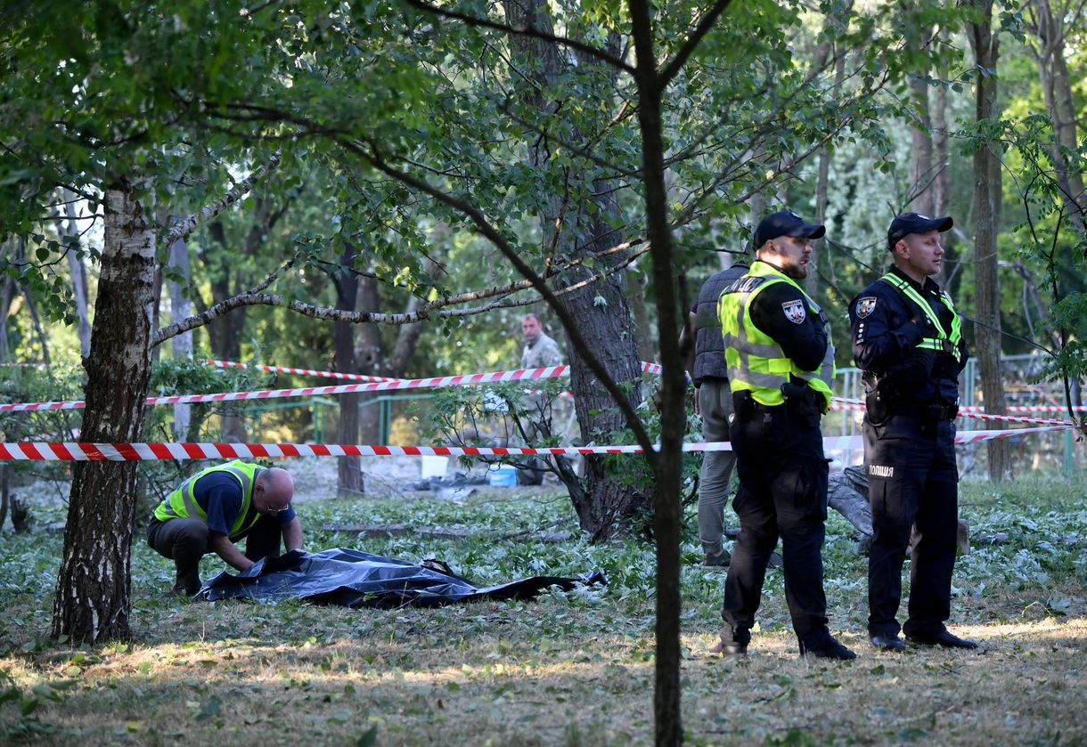 Zelenszkij a kijevi városvezetést is okolja egy anya és gyermeke haláláért, akiket az orosz rakéták öltek meg