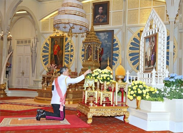 Megkegyelmezett X. Ráma, tízezrek előtt nyílik ki a börtönajtó Thaiföldön