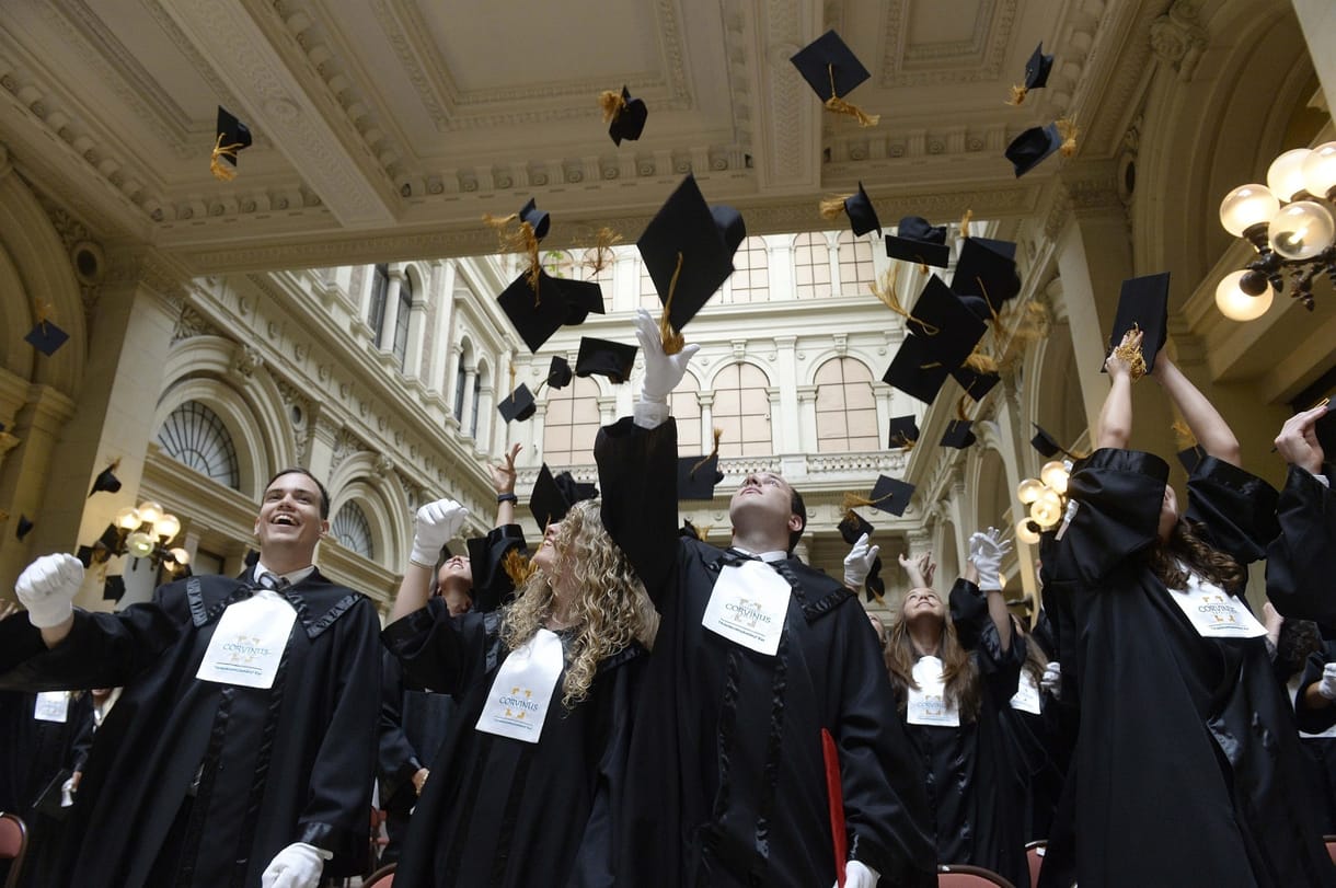 Palkovics megerősítette: a nyáron államvizsgázók is megkapják a diplomát nyelvvizsga nélkül