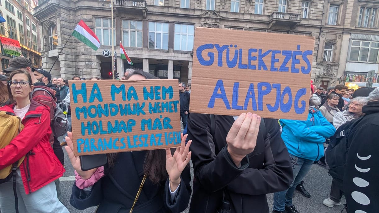 Tóta W. Árpád: Az ellenzéknek feladata előlépni mint leendő kormány. Megígérni, hogy te, meg te és te is ülni fogsz
