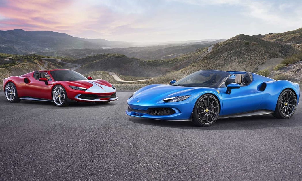 Nyitott tető és 330 km/h: íme a hangtalan suhanásra is képes új Ferrari 296 GTS